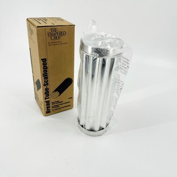 ✅ Pampered Chef scalloped bread baking tube New - Picture 6 of 6